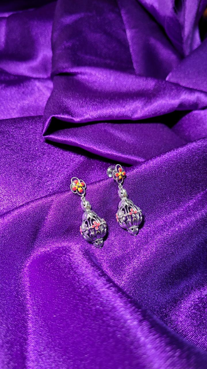 Silver Floral Filighree Drop Earrings