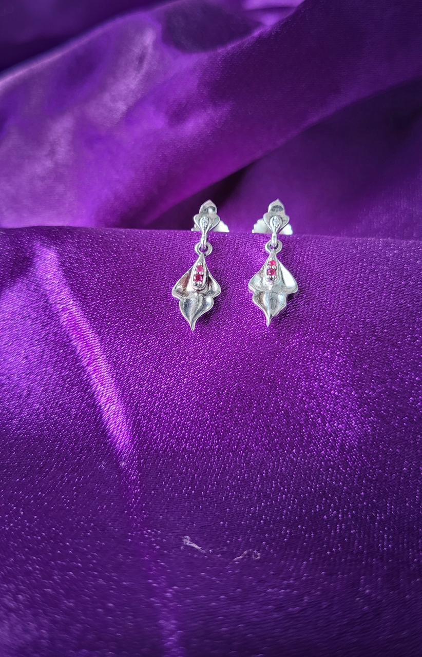 Sleek Leaf Drop Earrings