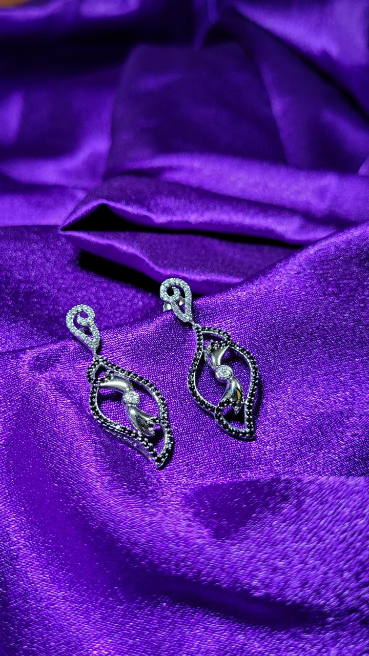 Black And White Vintage Inspired Teardrop Earrings