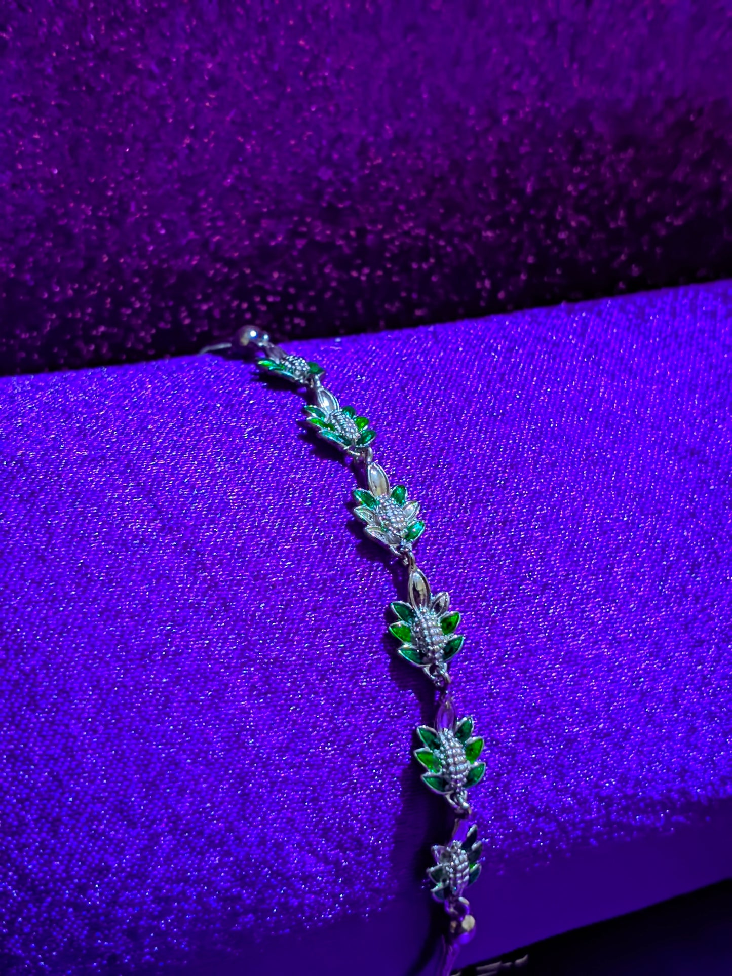 Verdant Leaf Bracelet